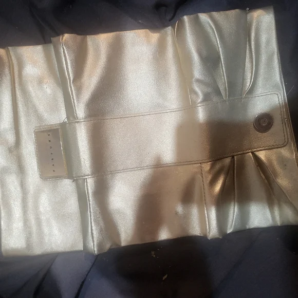 Versace - Picture 3 of 4